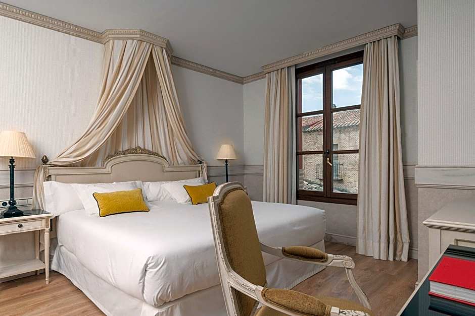 Eugenia de Montijo, Autograph Collection by Marriott