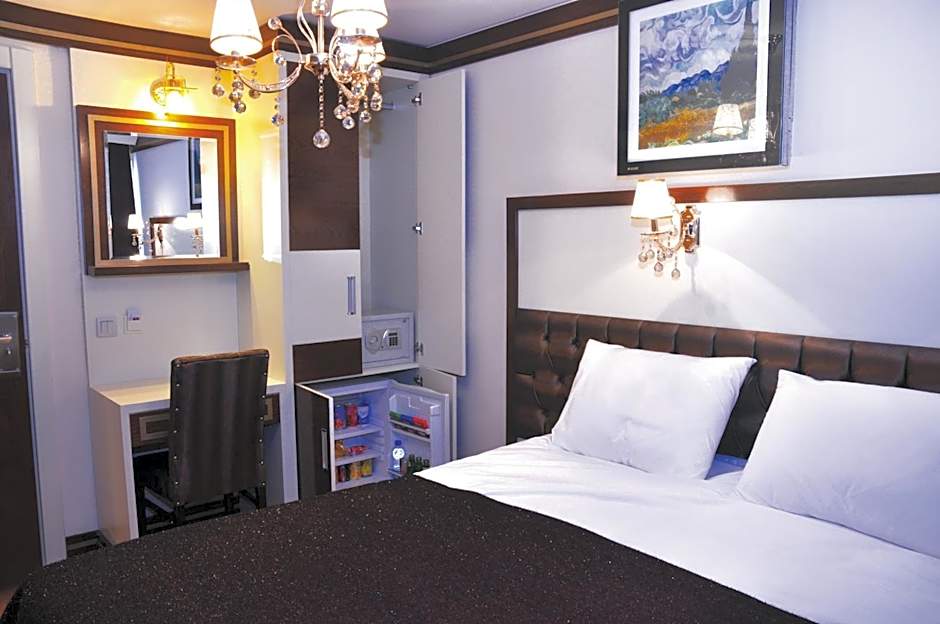 Gloria Tibi Hotel