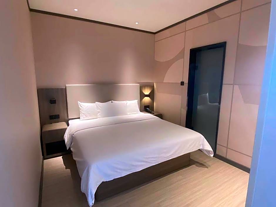 Hanting Hotel Puyang Huanghe Road