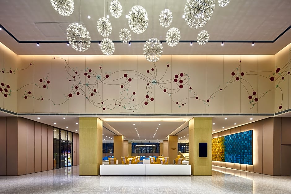 Q-Box Hotel Shanghai Sanjiagang