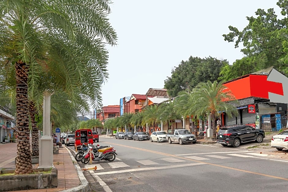 OYO 681 Paradise Hotel