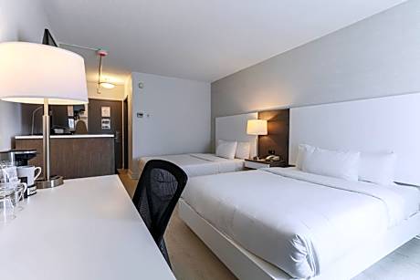 Classic Queen Room with Two Queen Beds