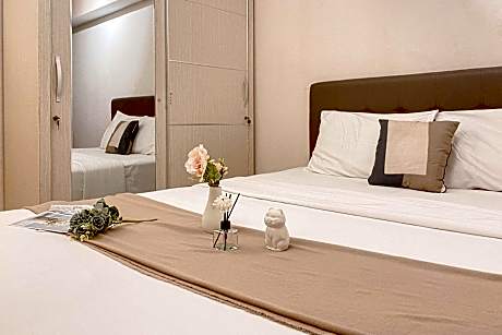 Comfort 2BR Apt @Springlake Summarecon By Travelio
