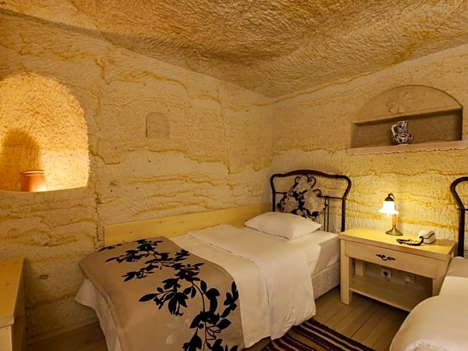 4 Oda Cave Hotel