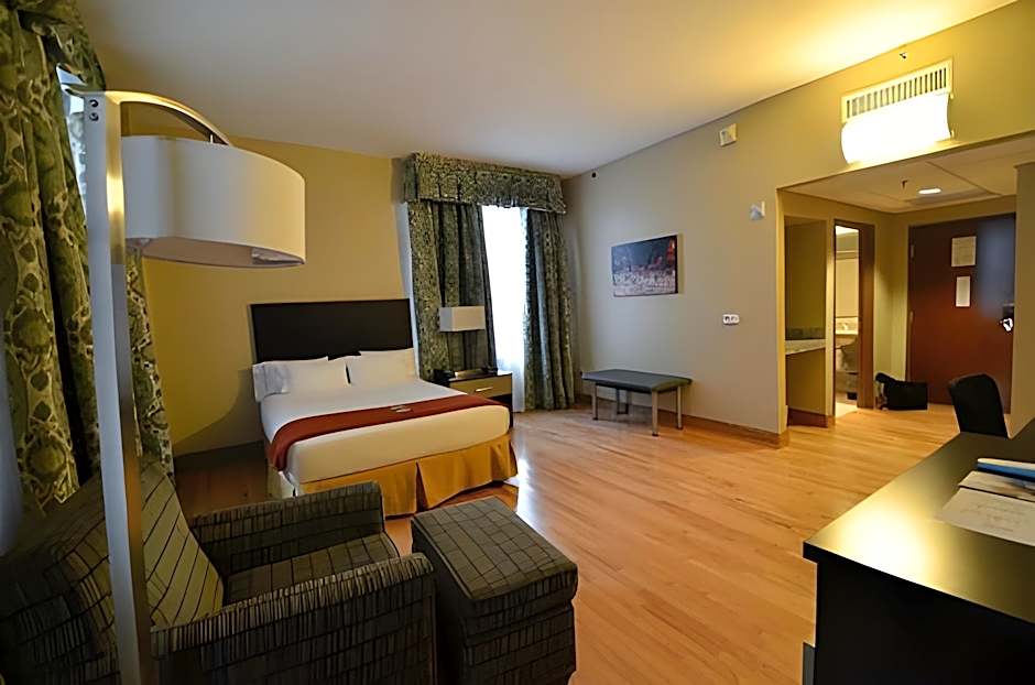 Holiday Inn Express Cleveland Downtown By IHG