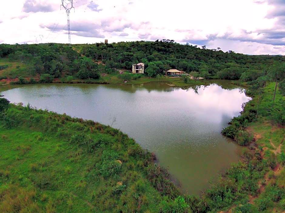 Chalé defronte Lagoa na Serra do Cipó próximo a Cachoeira Grande, Cachoeira do Pedrão e Cachoeira Véu da Noiva