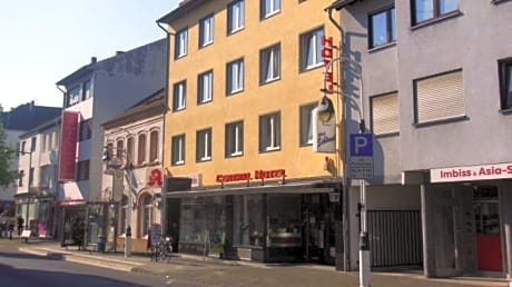 Central Hotel