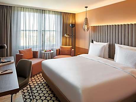 Superior King Room