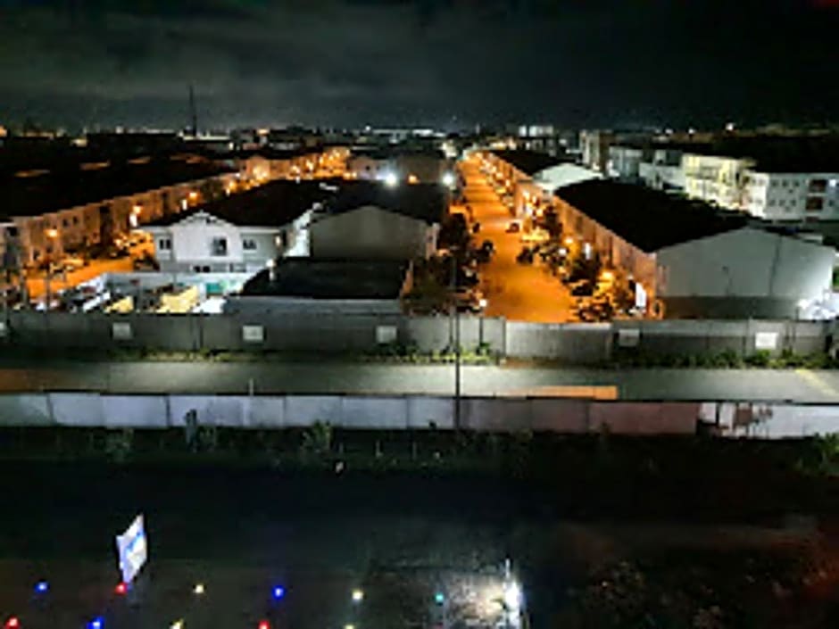 Time Oak Hotel and Suites Royale