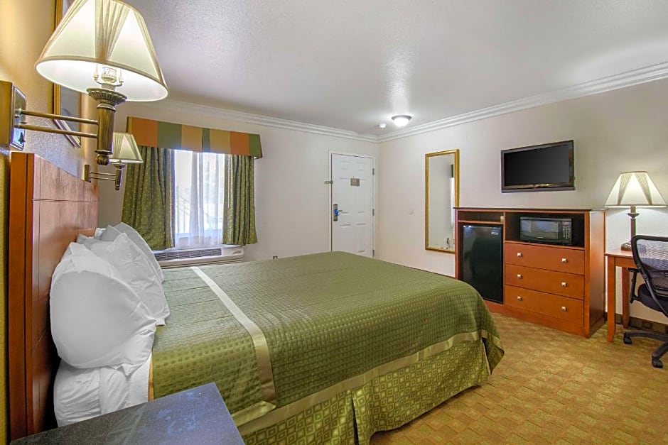 Rodeway Inn Adelanto US 395