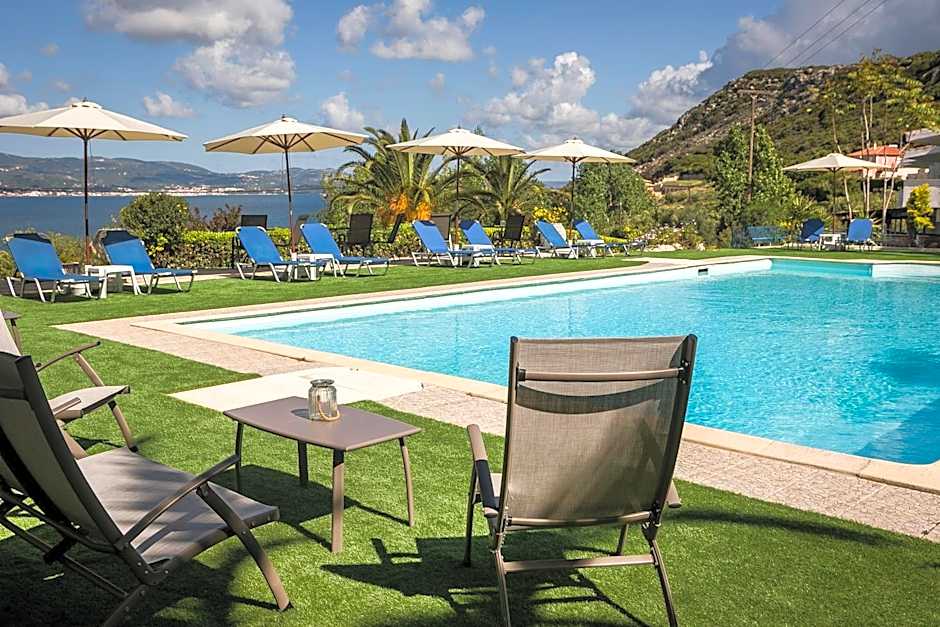 Metaxatos Apartments