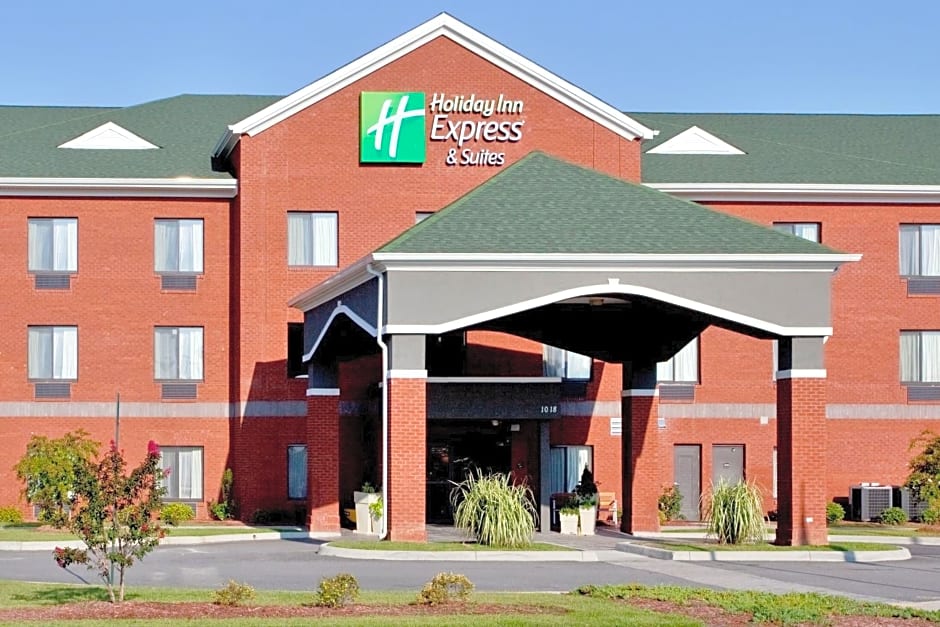 Holiday Inn Express Hotel & Suites Suffolk