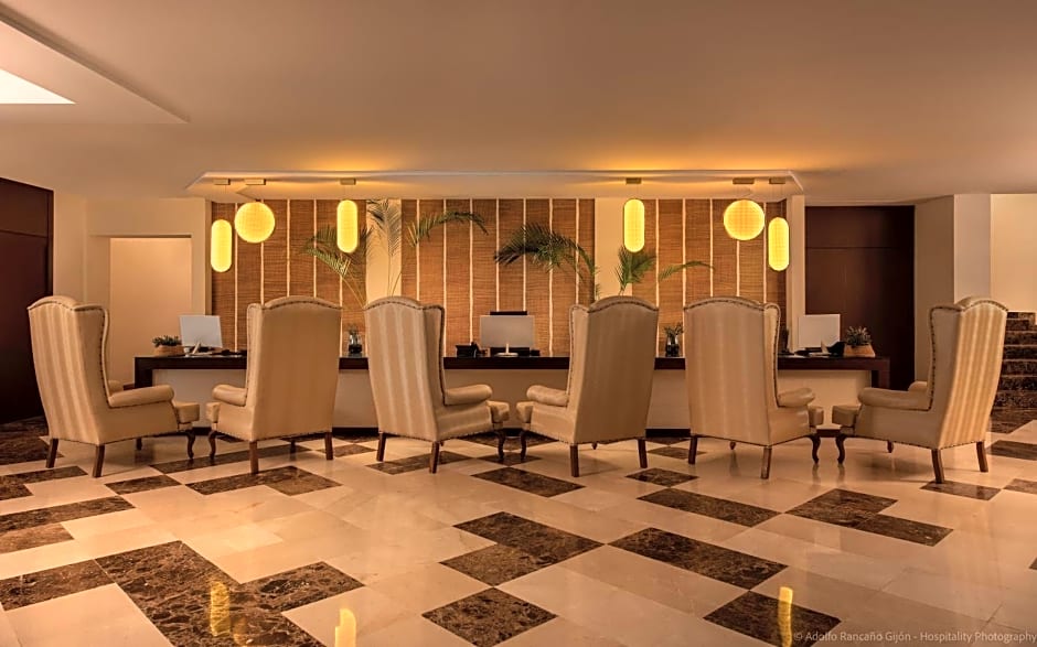 Estepona Hotel & Spa Resort