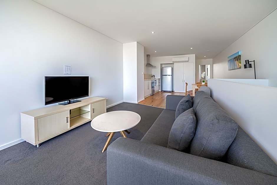 Oaks Nelson Bay Lure Suites