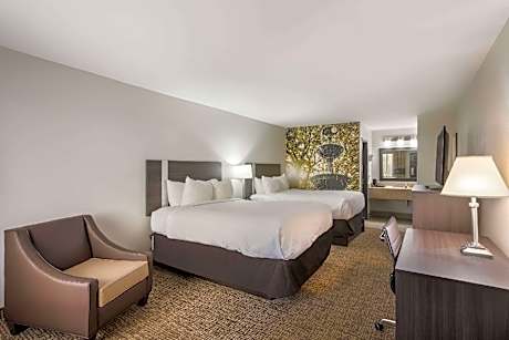 2 Double Beds Accessible