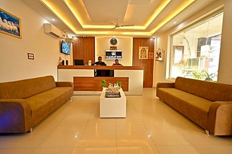 Raghav Inn