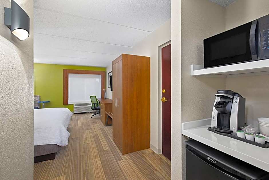 Holiday Inn Express Hotel And Suites Kings Mountain By IHG