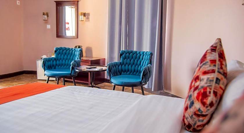 Chamba Valley Exotic Hotel.