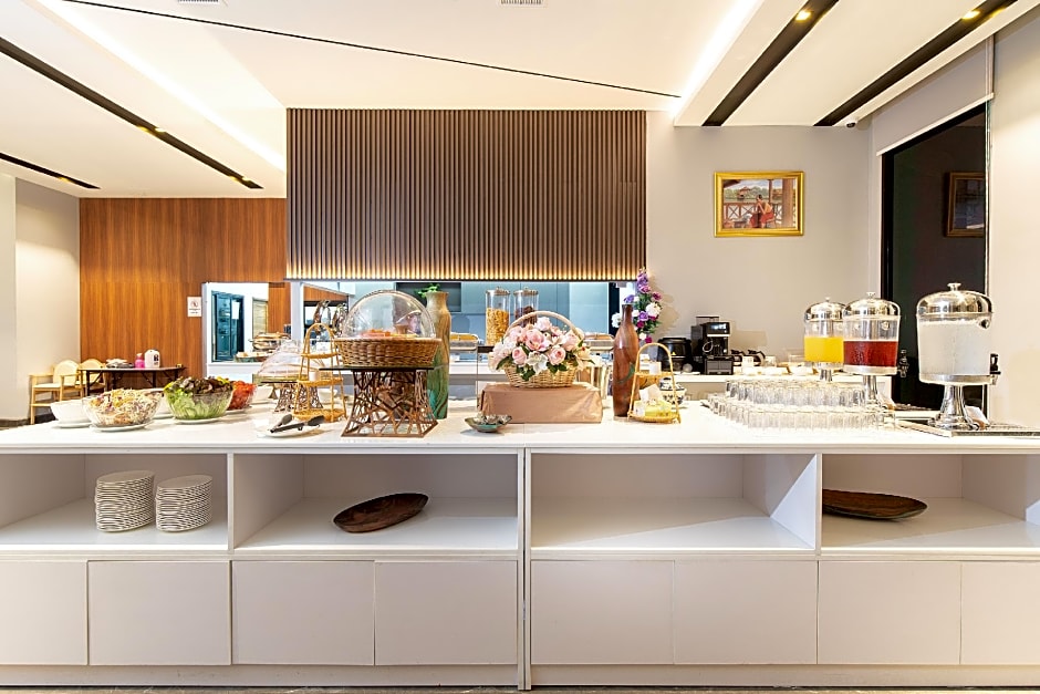 Crystal Srivaree Suvarnabhumi Hotel