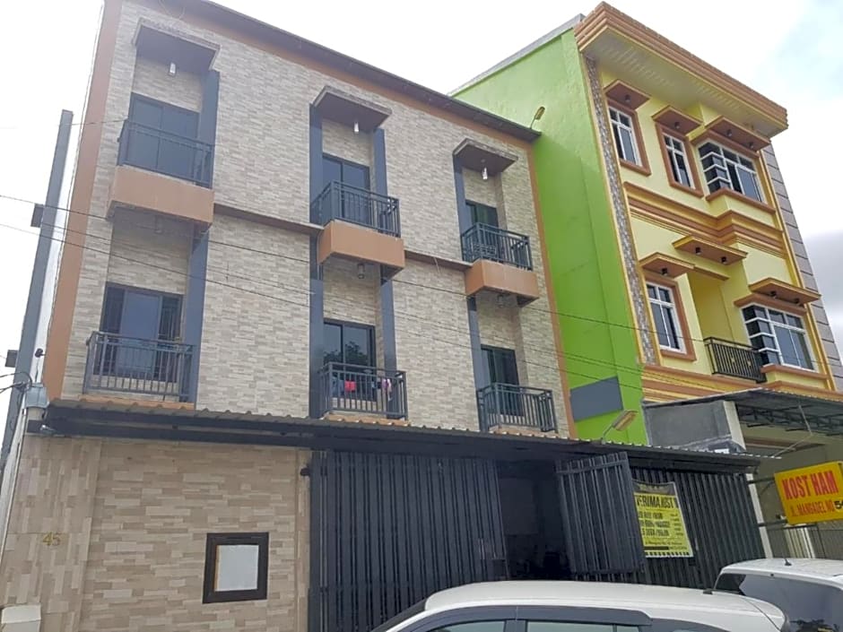 Penginapan Mangadel by ZUZU