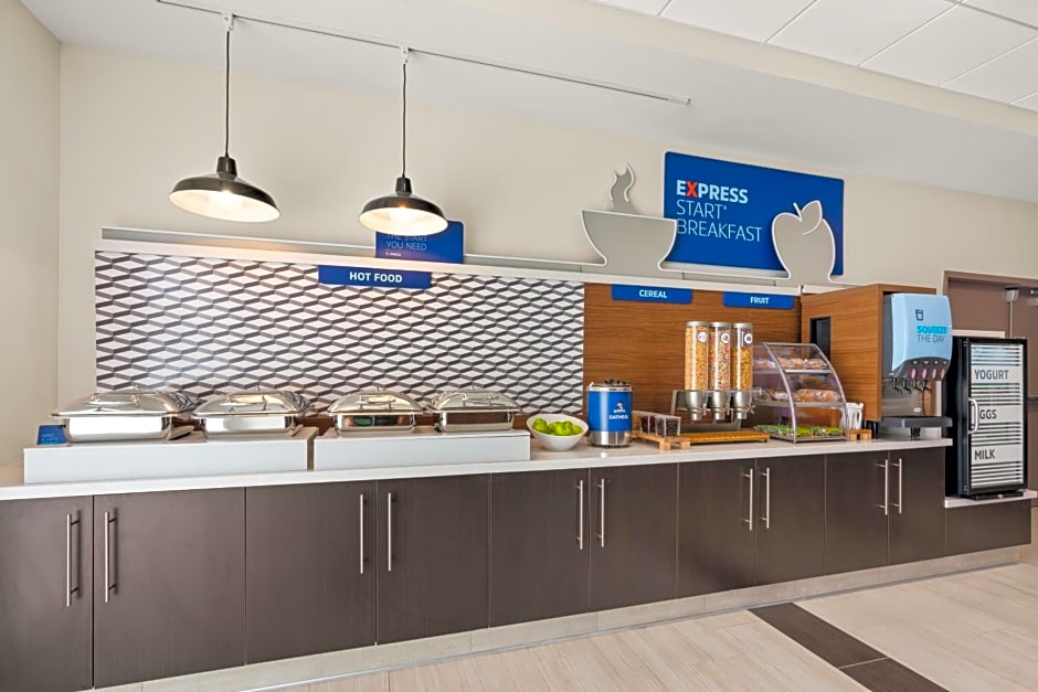 Holiday Inn Express And Suites Suisun City Napa Valley Area By IHG
