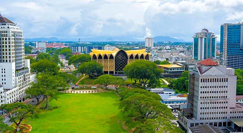 The Waterfront Hotel