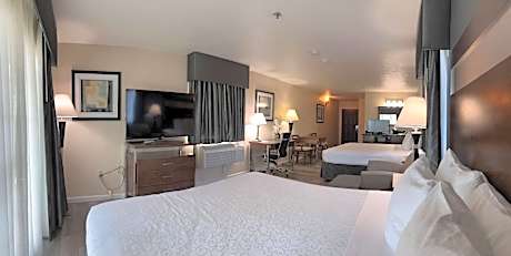 King Room with Two King Beds and Balcony