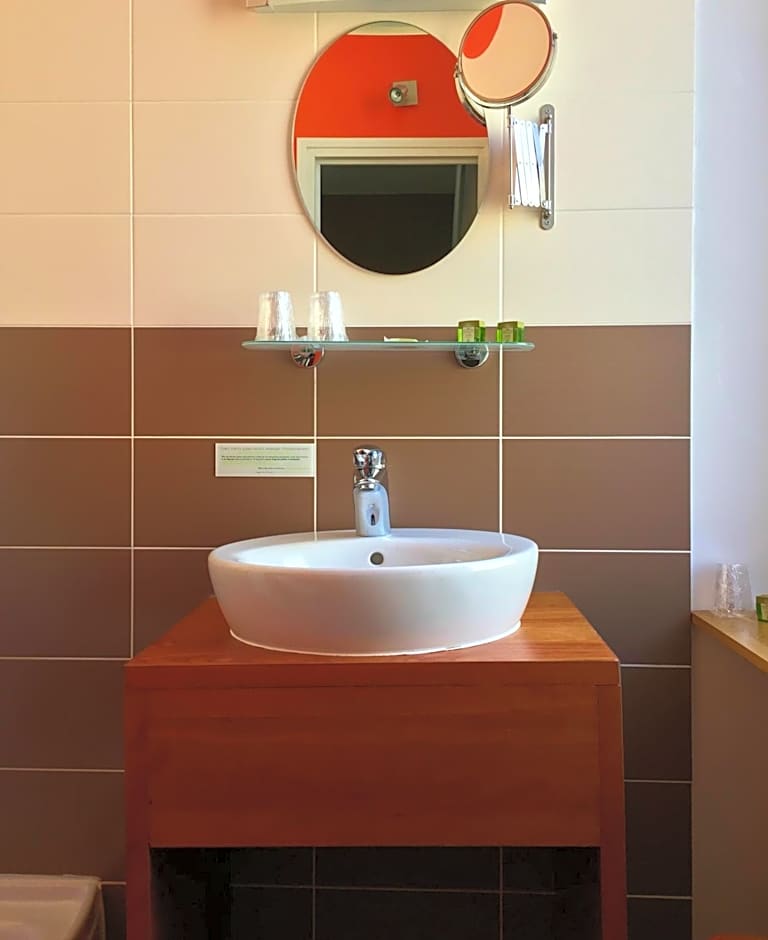 Hôtel De France - Restaurant L'insolite