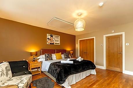 Super King - Dog Friendly