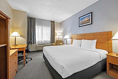 1 King Bed, Nonsmoking