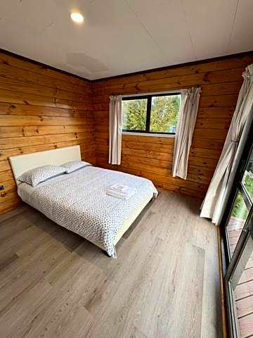 Pine Lake View Lodge