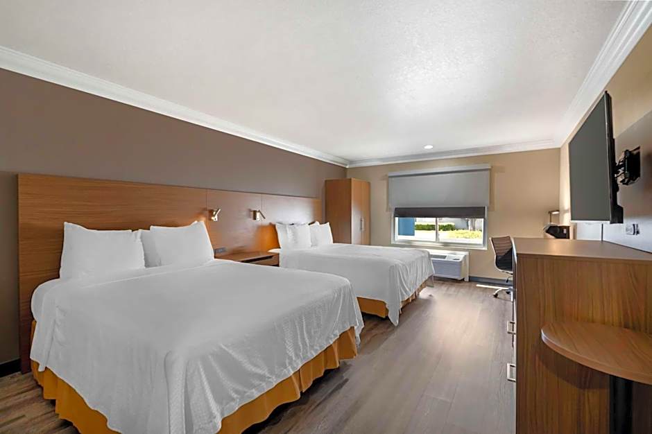 Best Western Plus Newport Mesa Inn