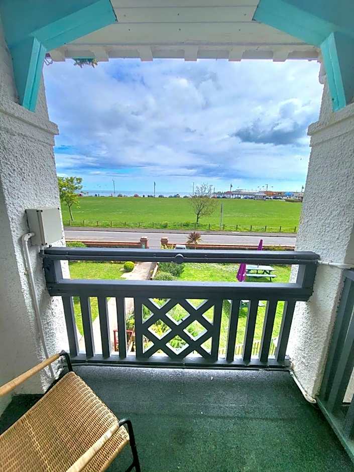 Beach Hotel Torbay B&B