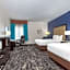 La Quinta Inn & Suites by Wyndham Paris