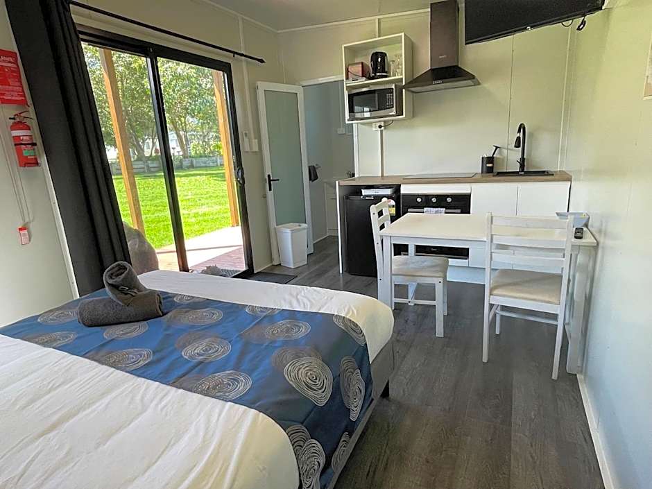 Marlo Caravan Park & Motel