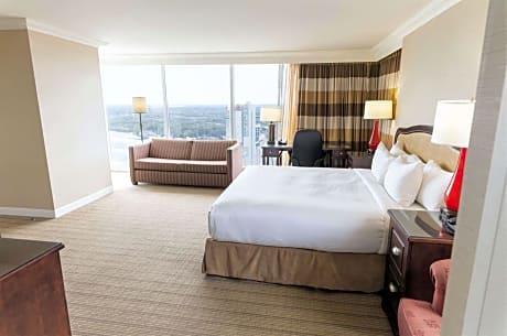 King Whirlpool Room with Sofa Bed and Canadian Falls View