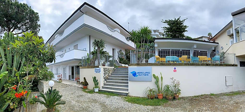 HOTEL MERCURIO SUL MARE - Fish restaurant and private beach