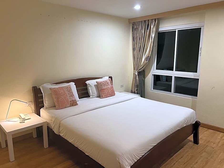 V Check inn Sukhumvit 22