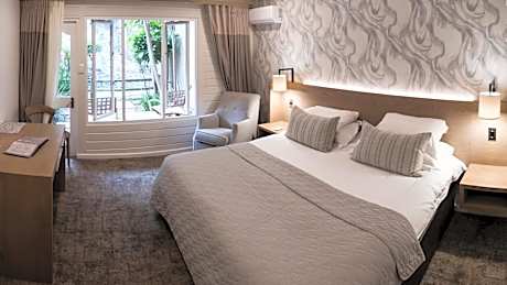 Deluxe Double Room Non-Sea facing