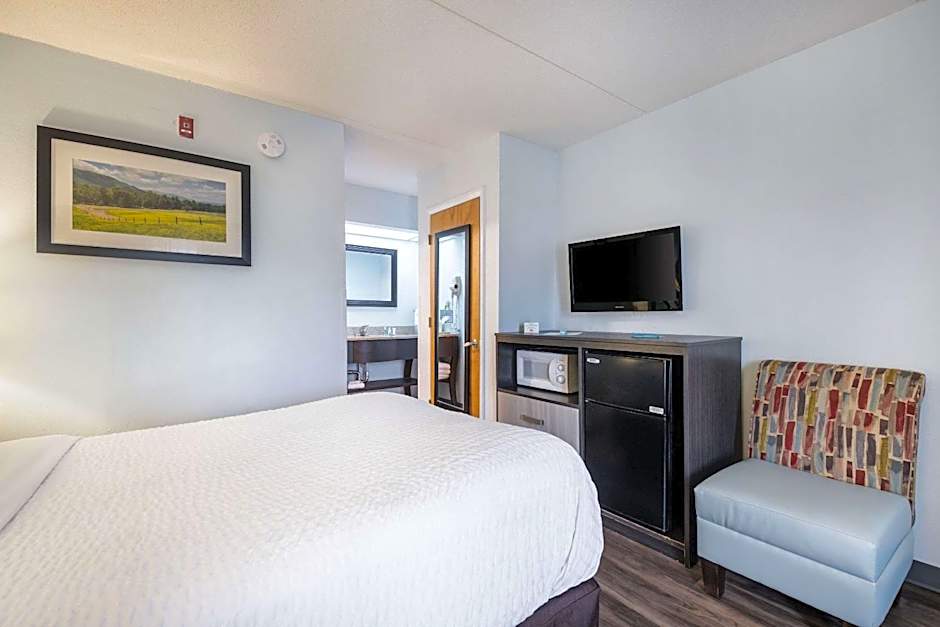 Clarion Inn Cleveland near University