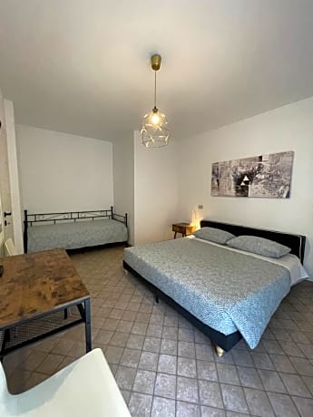 2 Connecting Double Rooms