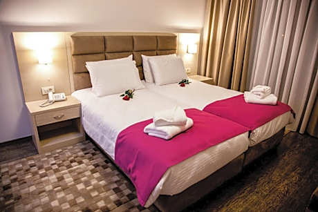 Deluxe Room with Lake View