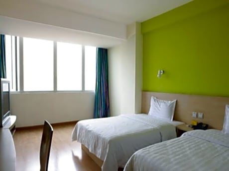 Corporate Twin, Guest room, 2 Twin/Single Bed(s), City view