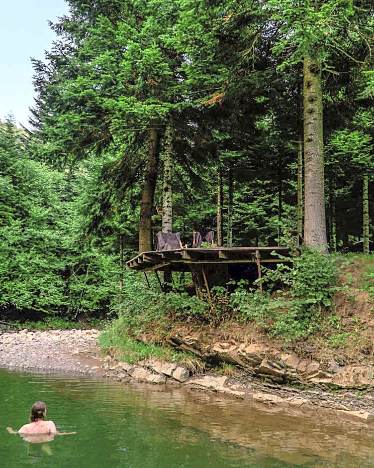 Novosiele Lifestyle Apartments - nad górską rzeką - Strefa relaksu sauna jacuzzi - Bieszczady