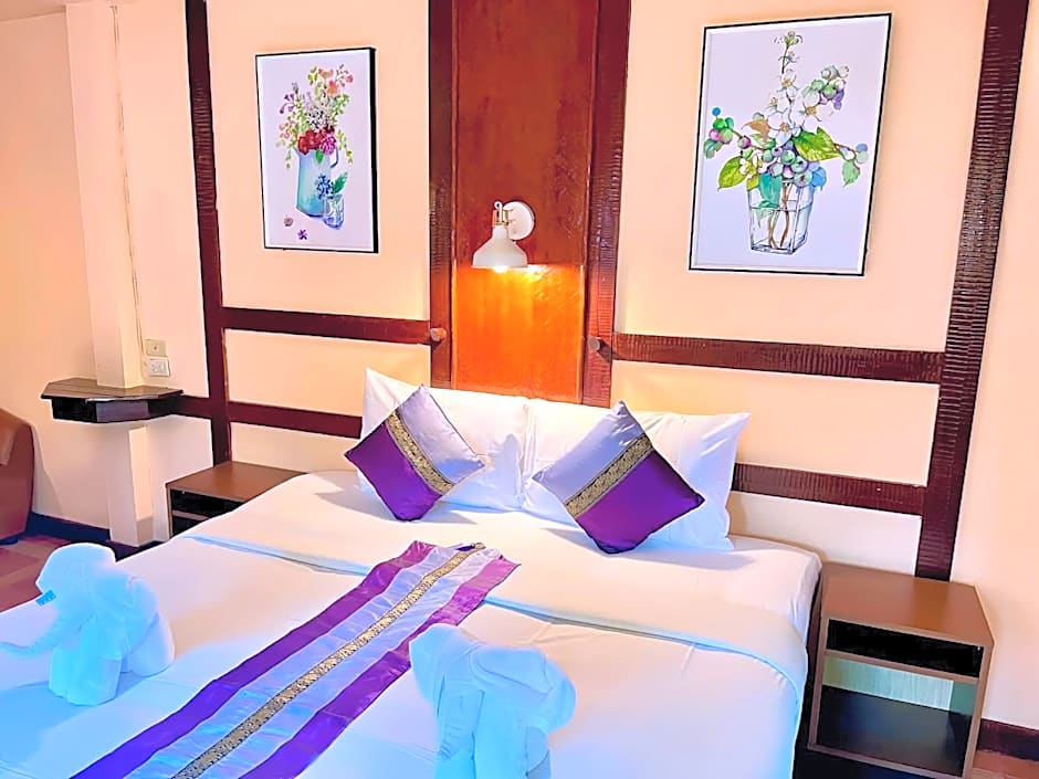 Khao Sok River Lodge Hotel