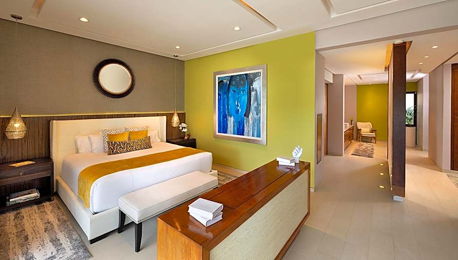 Azul Villa Esmeralda, by Karisma