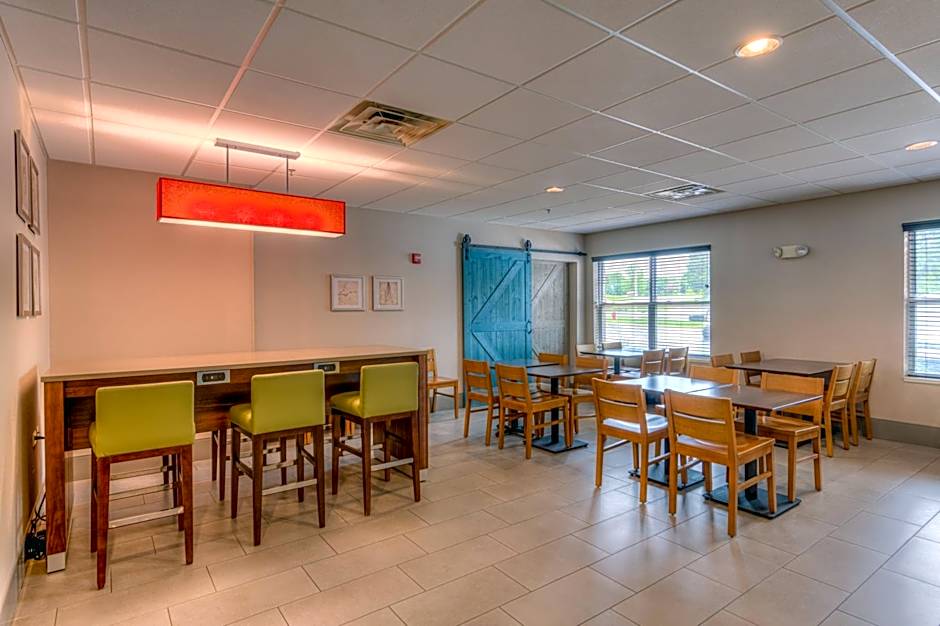 Country Inn & Suites by Radisson, Crystal Lake, IL