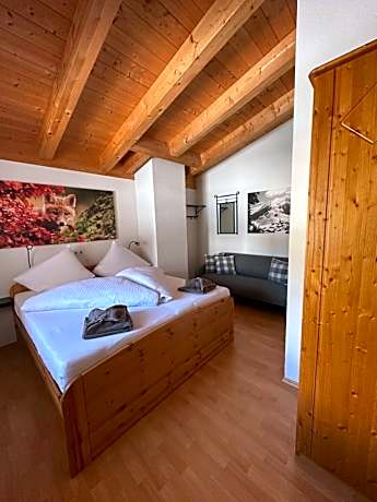 Four-Bedroom Apartment with Balcony