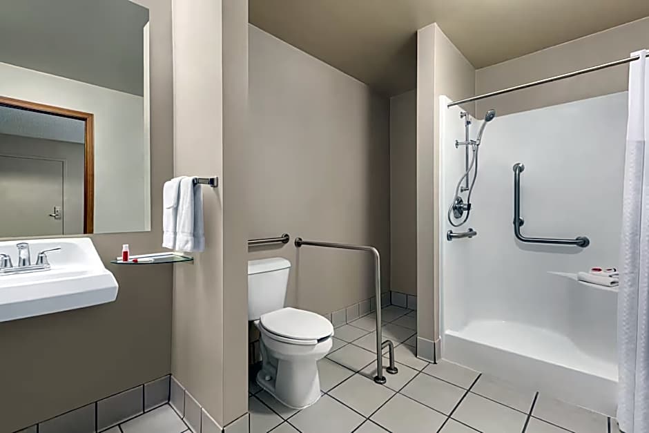 Photo 1 of 2 of 1 Double Bed, Mobility Accessible