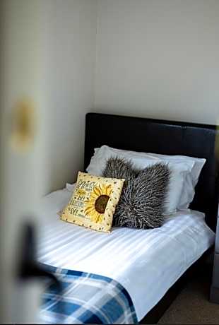 Standard Single Room with Shower